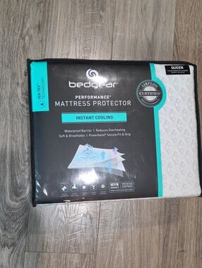 NEWedge Performance Instant Cooling Mattress Protector - White with Teal Accents